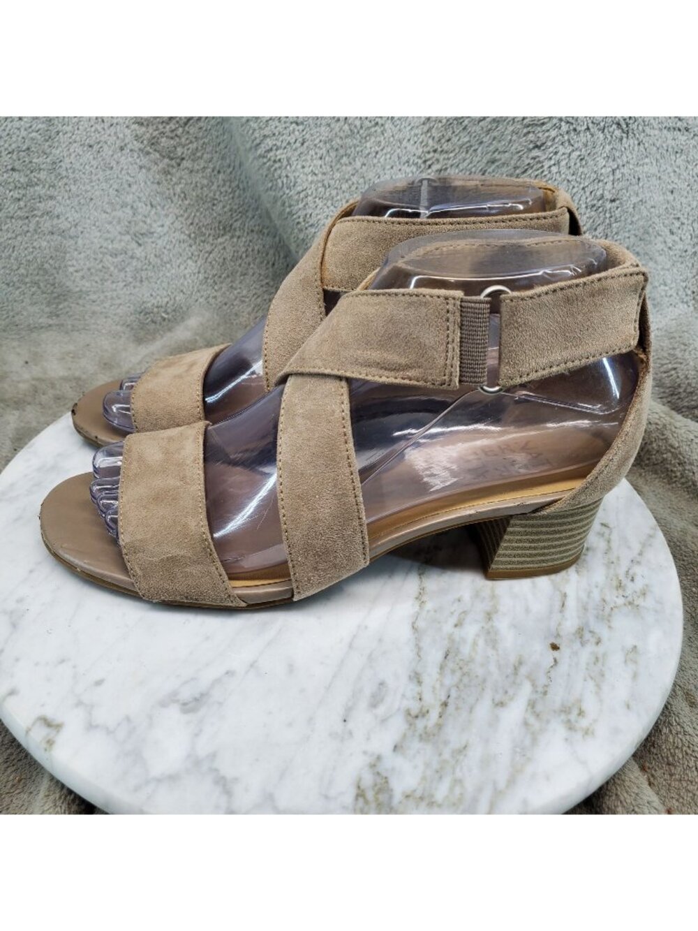 Naturalizer Shoes Womens Size 6 Brown Faux Leather Adele Strap Sandals *Read*